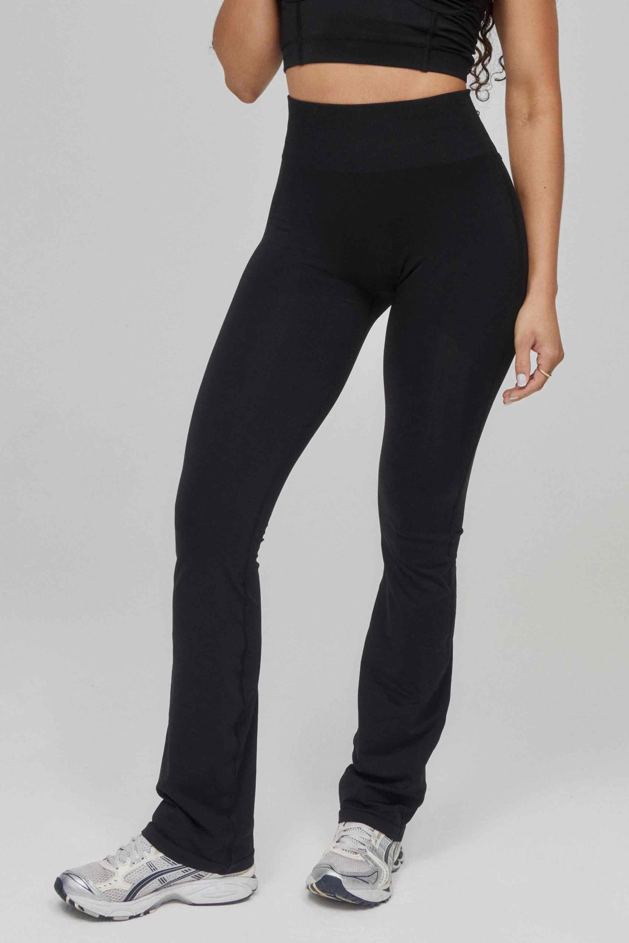 Butterluxe Contour Flared 7/8 Leggings - Black Truffle